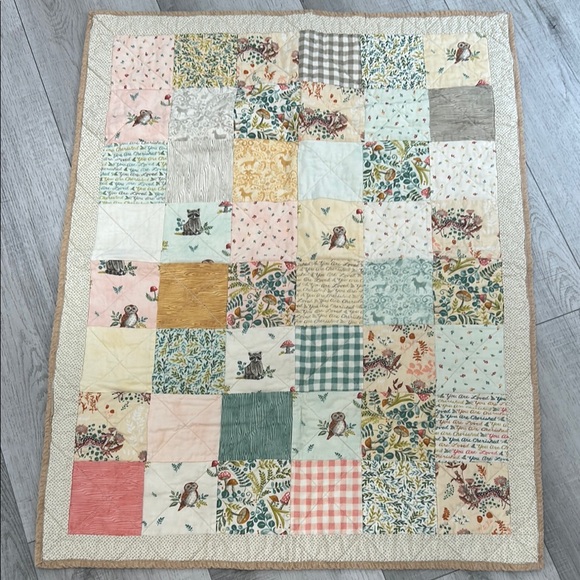 Other - Patchwork Quilt with Floral and Checkered Patterns